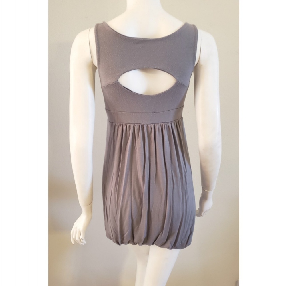 579 Dress - Picture 4 of 8